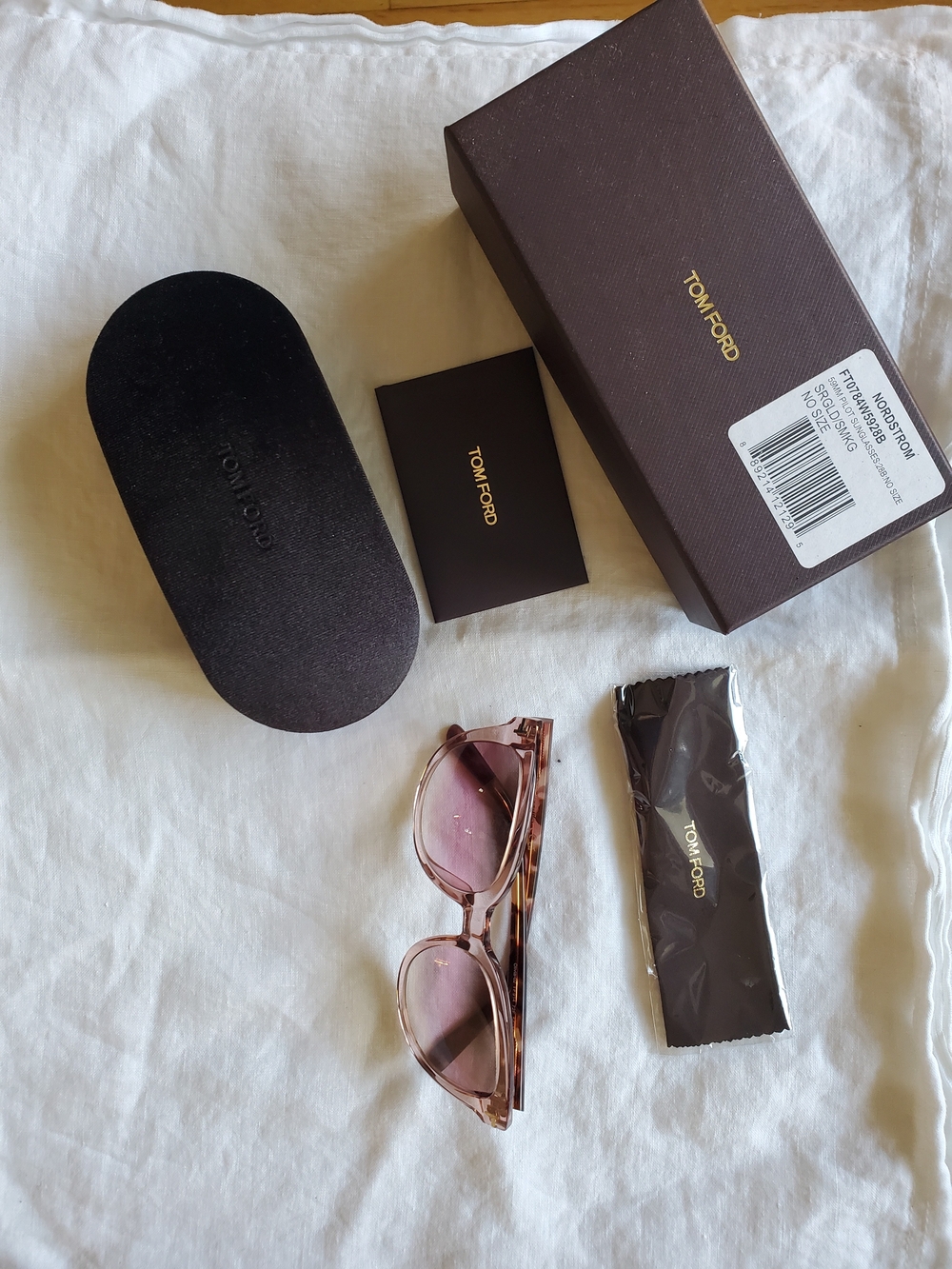 (new) Tom Ford Women's Olivia Pink Gradient Sunglasses with Tortoiseshell Frame